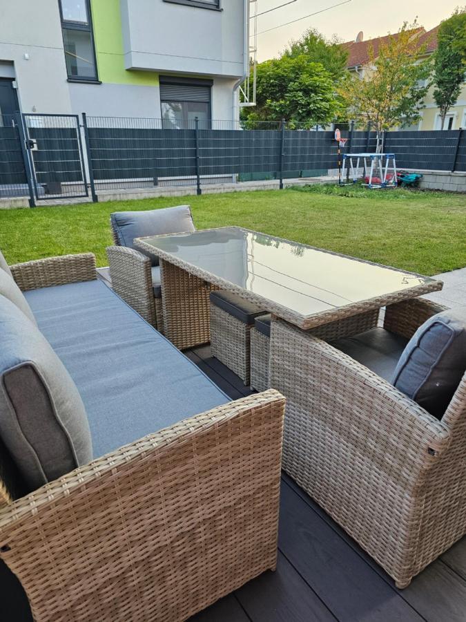 Cosy & Elegant Cityhouse With Garden Відень Екстер'єр фото